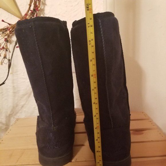 Boots - Picture 5 of 9